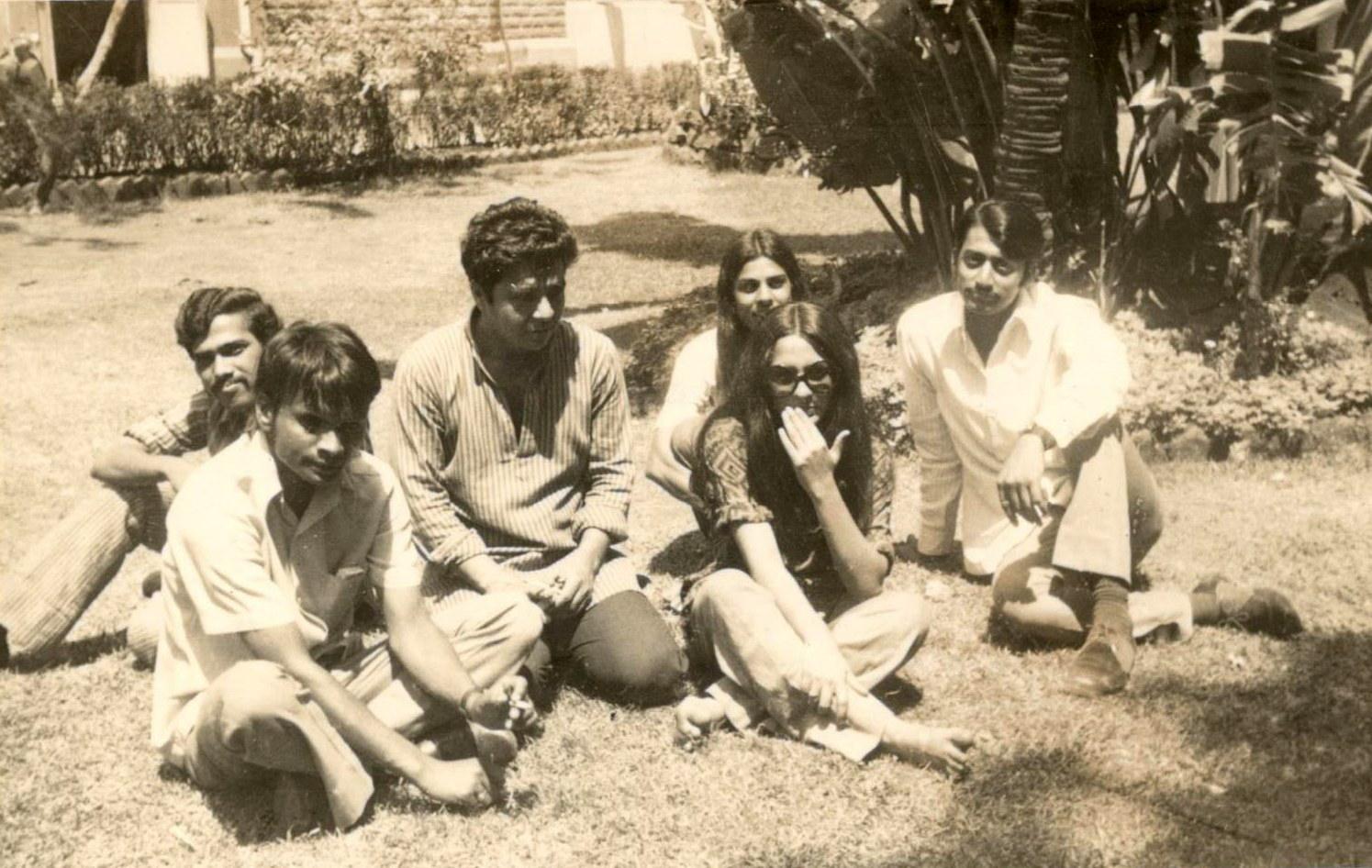 Archival photograph, Deepak Shinde's early years in the Bombay art world 4